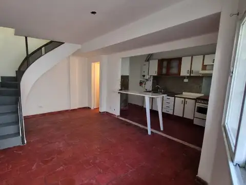 Dúplex en alquiler en Castelar Norte
