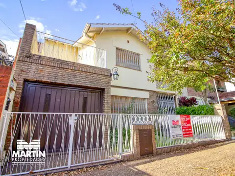 Casa 4 amb con jardín y quincho en Martínez