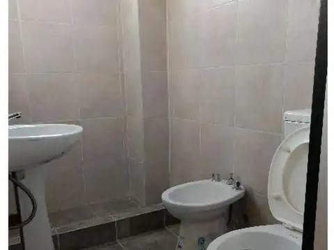 SÚPER OPORTUNIDAD-ALQUILER HERMOSO 2 AMB ZONA CASEROS