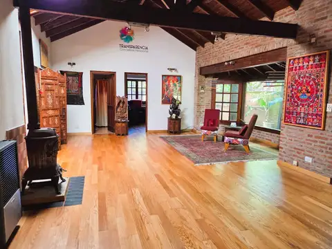 Casa en LA HORQUETA -a cuadras Colegio GOETHE