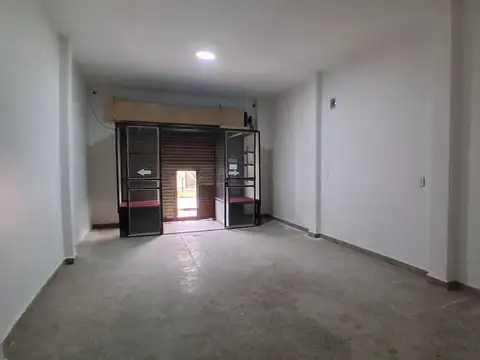 Local en Alquiler en Grand Bourg, $ 600.000