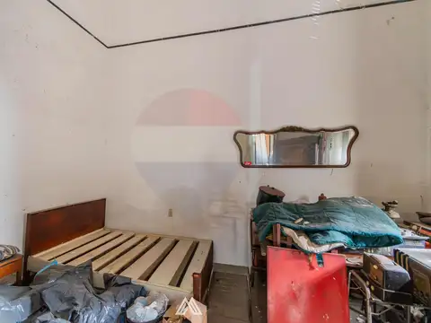 Casa 12 ambientes con 2 baños