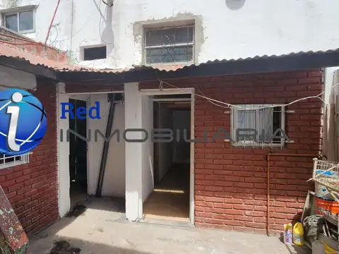 Av. Eva Peron 400 , Piso 1