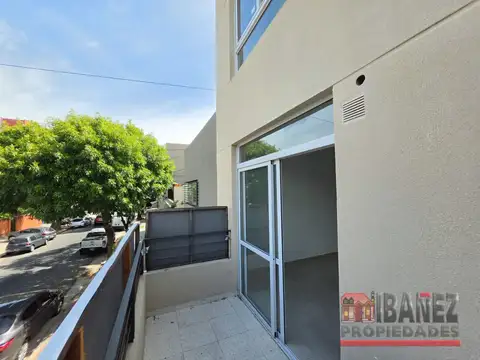 Depto Tipo Casa 3 ambientes con 2 baños