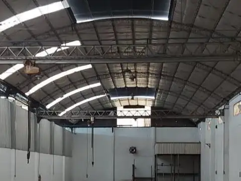 Galpon en Alquiler en Luzuriaga, $ 5.000.000
