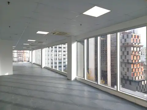 Oficina en Alquiler con 50 cocheras