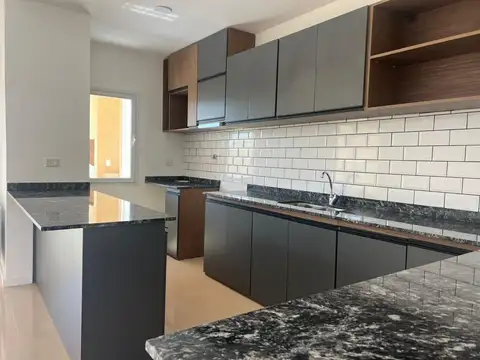 Casa en Venta en Centenario, USD 235.000