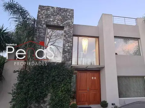 CASA DE LUJO