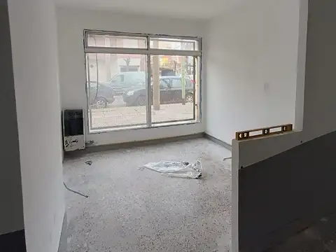Local céntrico de esquina en Venta. Excelente ubicación.