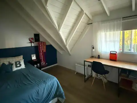 Casa en Alquiler con 1 cochera