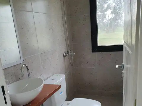 Casa 4 ambientes con 1 baño