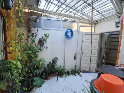 Departamento de pasillo en venta de 2 dormitorios republica de la sexta Centro