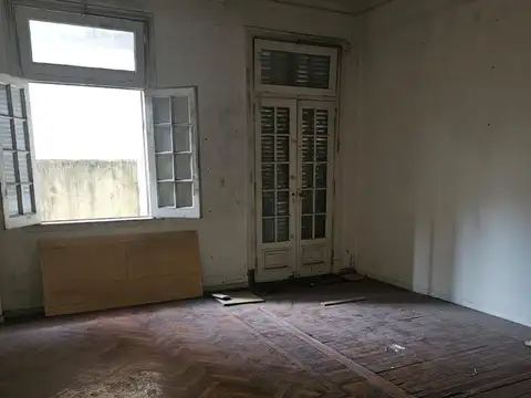 VENTA 3 AMB A REFACCIONAR PATIO 97 MTS -ONCE