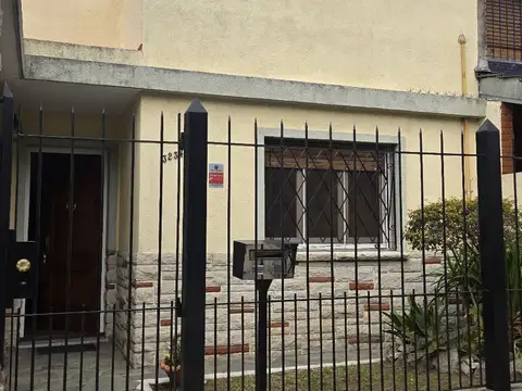 Casa en venta 3 amb + family! Patio y Gran terraza