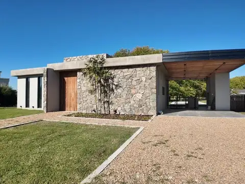 CASA VENTA "HARAS SAN PABLO" GRAL. RODRIGUEZ