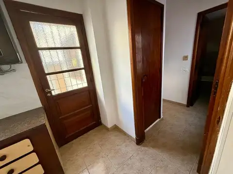 Depto Tipo Casa en Alquiler en Wilde, $ 600.000