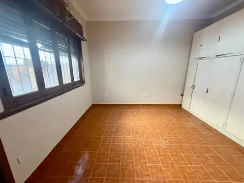 Depto Tipo Casa en Alquiler de 1 dormitorio