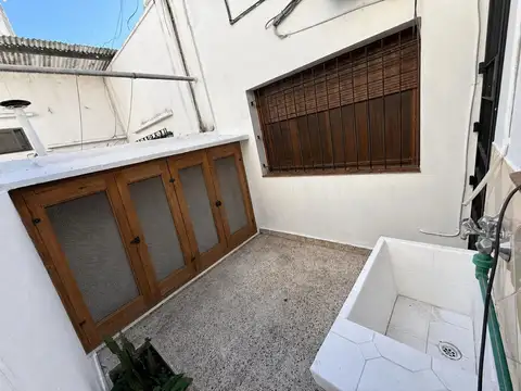 Depto Tipo Casa 2 ambientes con 1 baño
