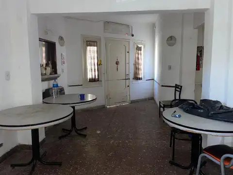 Casa 24 ambientes con 6 baños