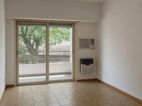 Remedios De Escalada 100, Piso 1