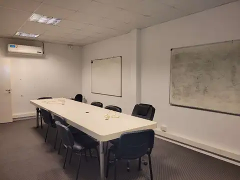 Oficina en Alquiler en Parque Patricios, USD 2.000