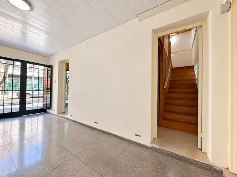 Depto Tipo Casa en Venta en Abasto, USD 100.000