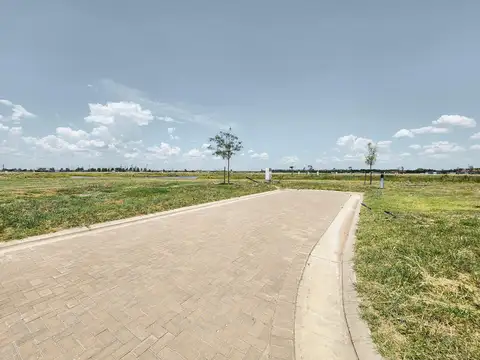 Terreno en Venta 32  mts Fondo