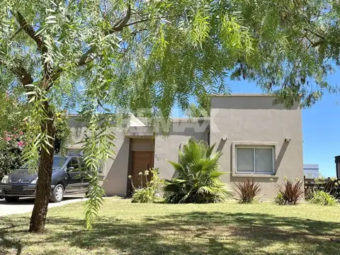 Venta Casa - Barrio San Alfonso, Pilar del Este