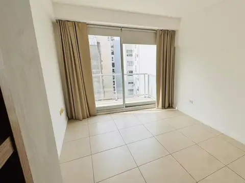 Alquiler Departamento 2 Ambientes con Balcón y Baulera Recoleta CABA