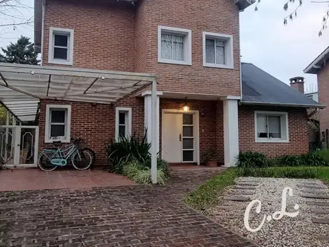 Casa en alquiler en Benavidez, excelente ubicación, cómoda y con seguridad las 24 hs