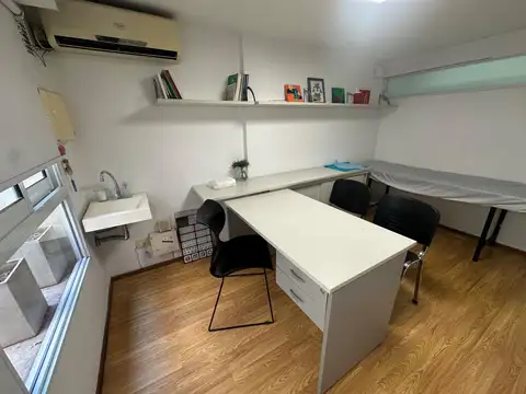 OFICINA EN EDIFICIO HISTÓRICO, EXCELENTE UBICACIÓN 