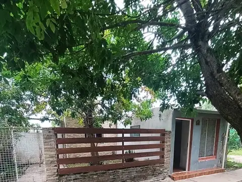 En venta hermosa casa en Colonia Avellaneda 3 dormitorios posibilidad de entrega y cuotas precio increible