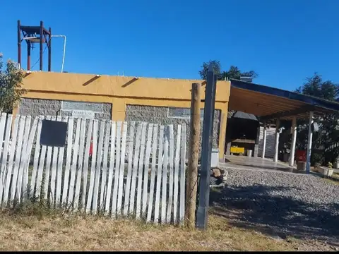 CASA EN BARRIO LAGUNAS DE PLOTTIER LOTE DE 20X30