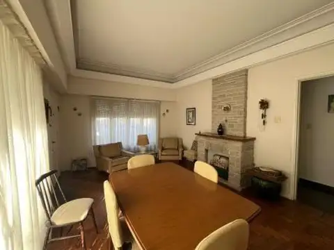 González Chaves 600