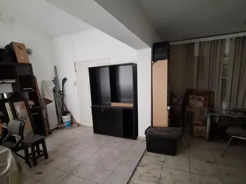 Casa 3 Dorm a reciclar-Lomas de San Martín Gran potencial!