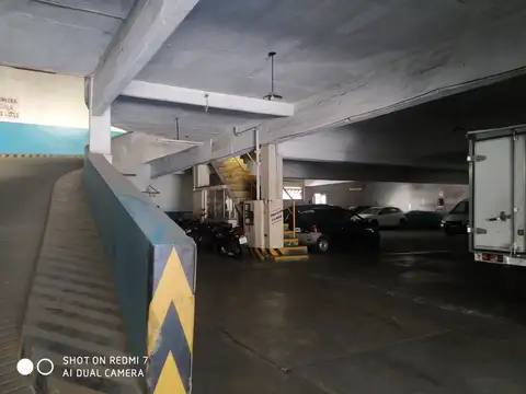 Edificio Comercial en Pompeya