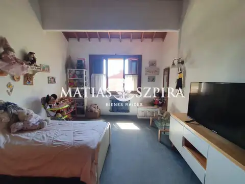 Casa 5 ambientes. | Montes de Oca 3200