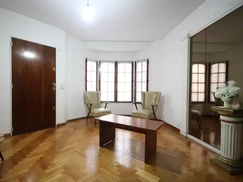 Depto Tipo Casa 5 ambientes con 3 baños