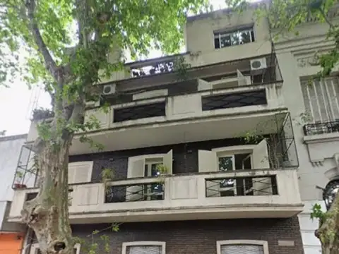 3º por escalera, al frente con balcón terraza