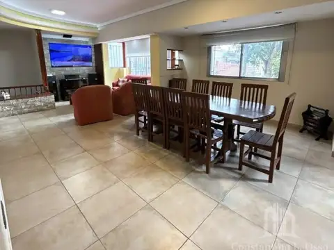 Depto Tipo Casa en Venta de 5 dormitorios