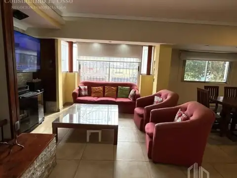 Depto Tipo Casa 6 ambientes con 2 baños