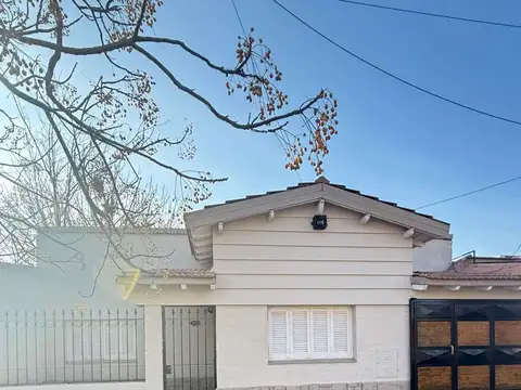 Casa en venta 3 dormitorios con piscina en Dorrego