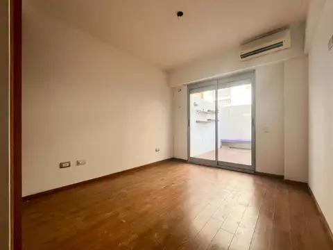 VENTA | PERMUTA  - Departamento 1 dormitorio con quincho y patio - Centro. APTO CRÉDITO.