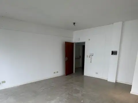 *  ALQUILER OFICINA EN ZONA CÉNTRICA RAMOS MEJÍA * APTO TODO DESTINO* A  2 CUADRAS ESTACION  *