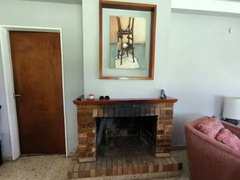 Casa 6 ambientes con 4 baños