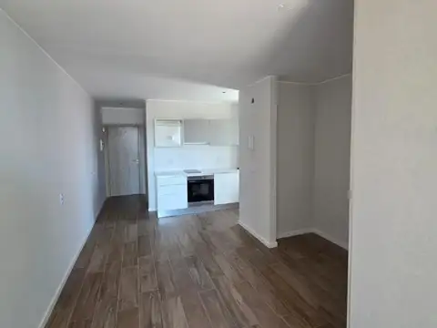 ALQUILER MONOAMBIENTE AMPLIO PELLEGRINI 1640 FUNDAR