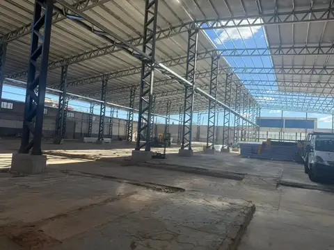 Galpon en Alquiler 84  mts Fondo