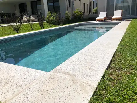 Casa en Venta en Otros barrios de Nordelta, USD 560.000