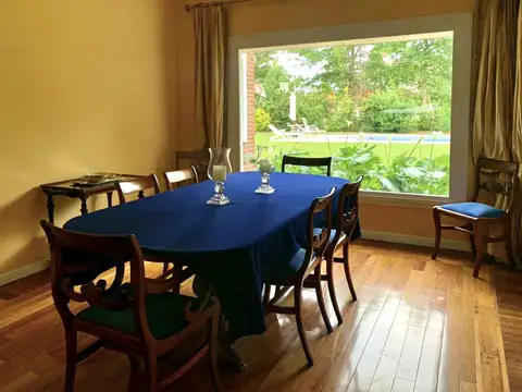 Casa 12 ambientes con 8 baños