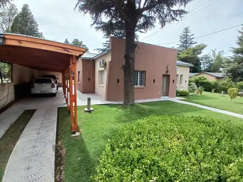 CASA 4 DORM. EN VENTA B° CAMPAMENTO UNO, CUTRAL CO